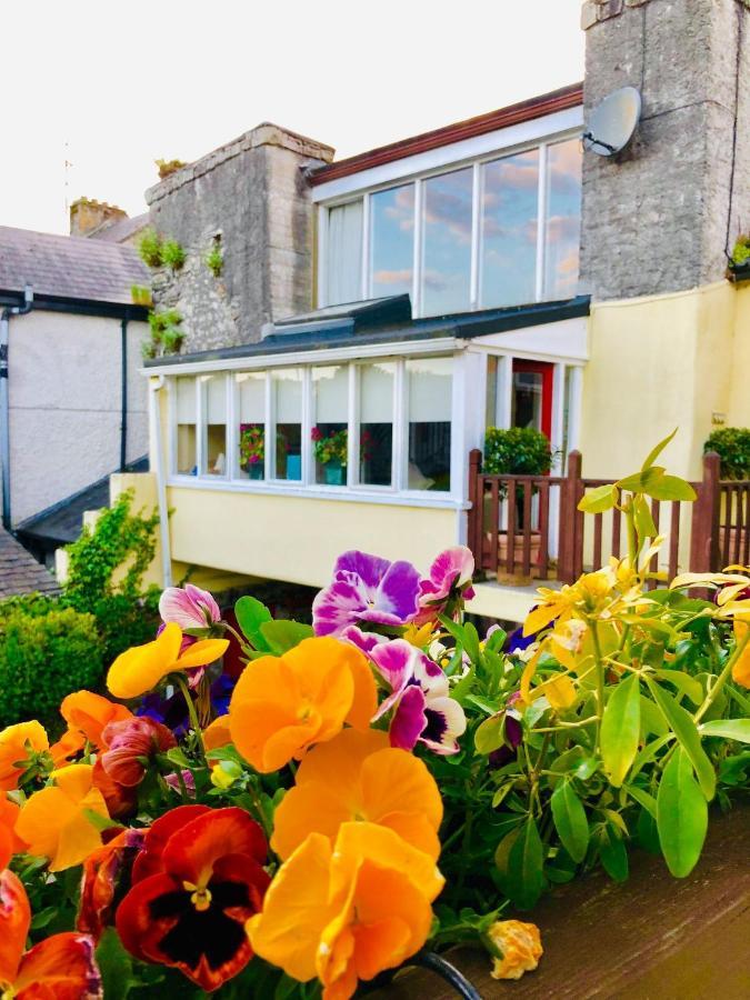 The Tower House B&B Томастаун Екстериор снимка