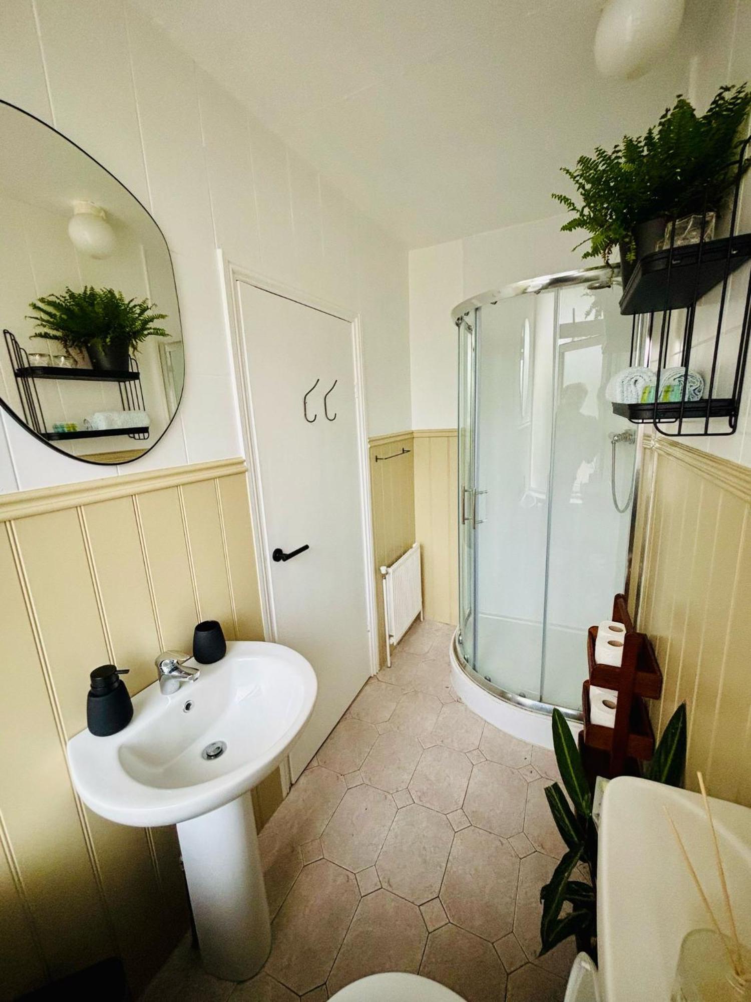 The Tower House B&B Томастаун Екстериор снимка